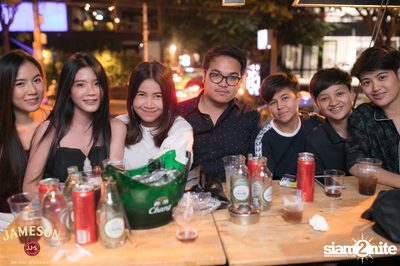 คืนวันศุกร์ ที่ร้าน เท เอกมัย — photo 8