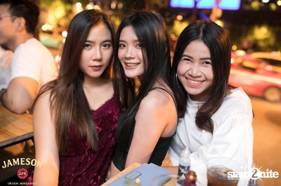 คืนวันศุกร์ ที่ร้าน เท เอกมัย — photo 9