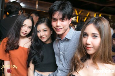 คืนวันศุกร์ ที่ร้าน เท เอกมัย — photo 23