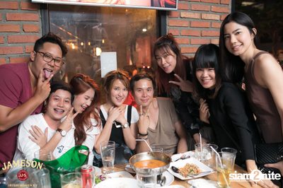 คืนวันศุกร์ ที่ร้าน เท เอกมัย — photo 32