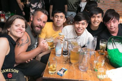 คืนวันศุกร์ ที่ร้าน เท เอกมัย — photo 33