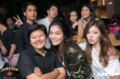 คืนวันศุกร์ ที่ร้าน เท เอกมัย — photo 35