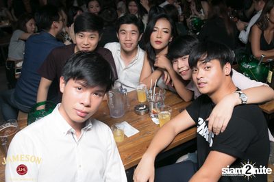 คืนวันศุกร์ ที่ร้าน เท เอกมัย — photo 47