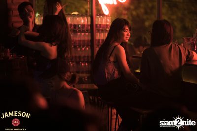 คืนวันศุกร์ ที่ร้าน เท เอกมัย — photo 60