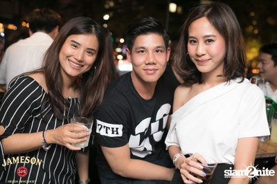 คืนวันศุกร์ ที่ร้าน เท เอกมัย — photo 73