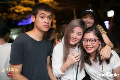 คืนวันศุกร์ ที่ร้าน เท เอกมัย — photo 88