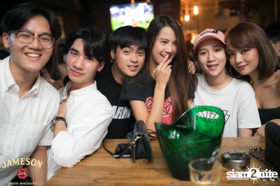 คืนวันศุกร์ ที่ร้าน เท เอกมัย — photo 91