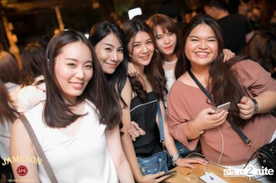 คืนวันศุกร์ ที่ร้าน เท เอกมัย — photo 96