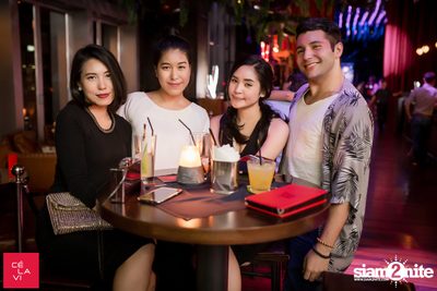 Flash Friday ที่ เซ ลา วี — photo 25