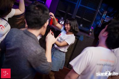 Flash Friday ที่ เซ ลา วี — photo 42