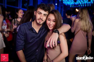 Flash Friday ที่ เซ ลา วี — photo 142