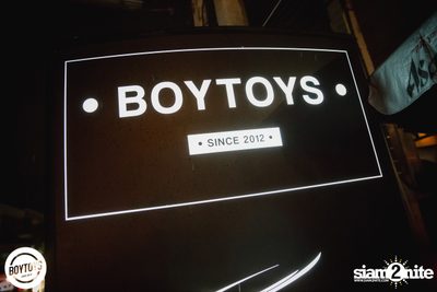 Oat Pramote at Boytoys Bar — photo 2