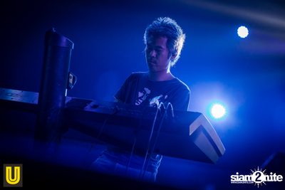 Dek Tape: 90's Alternative Concert at JJ Mall — photo 192