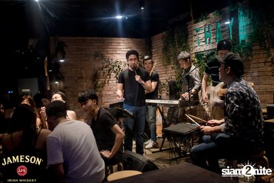 คืนวันพุธ ที่ร้าน เท เอกมัย — photo 1