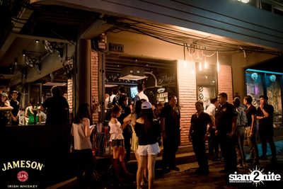 คืนวันพุธ ที่ร้าน เท เอกมัย — photo 2