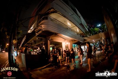 คืนวันพุธ ที่ร้าน เท เอกมัย — photo 8