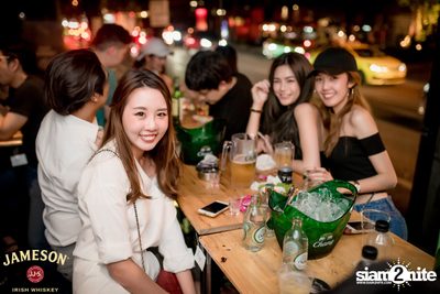 คืนวันพุธ ที่ร้าน เท เอกมัย — photo 77