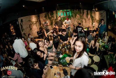 คืนวันพุธ ที่ร้าน เท เอกมัย — photo 84