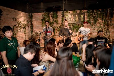 คืนวันพุธ ที่ร้าน เท เอกมัย — photo 93