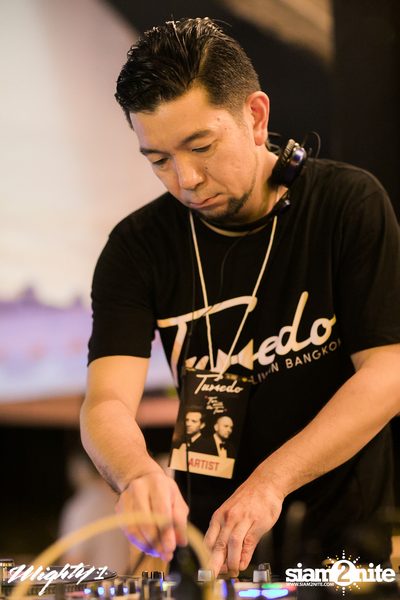Tuxedo Live in Bangkok at Srp5 Studio — photo 28