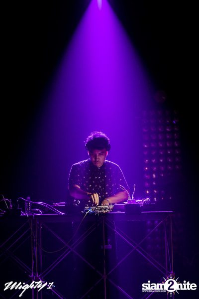 Tuxedo Live in Bangkok at Srp5 Studio — photo 74