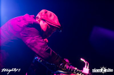 Tuxedo Live in Bangkok at Srp5 Studio — photo 109
