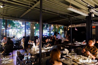 Friday Night at Wine Republic Thonglor — photo 3