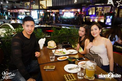 Friday Night at Wine Republic Thonglor — photo 11