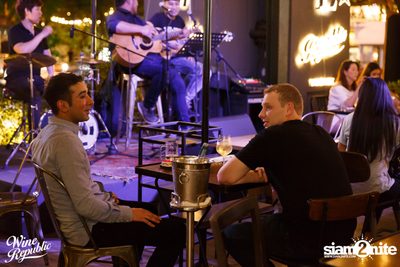 Friday Night at Wine Republic Thonglor — photo 12