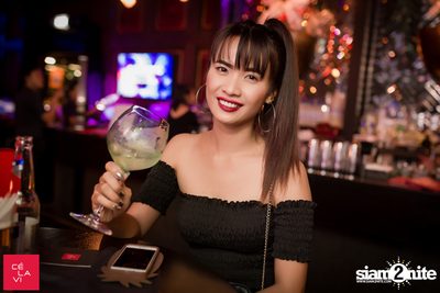 Supersonic Saturdays กับ Ome & Knatz ที่ เซ ลา วี — photo 28