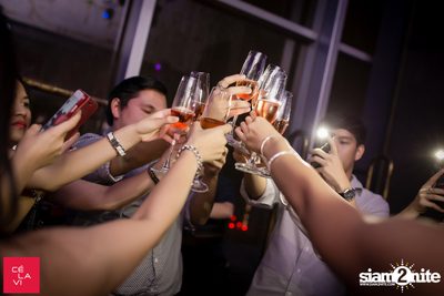 Supersonic Saturdays กับ Ome & Knatz ที่ เซ ลา วี — photo 46