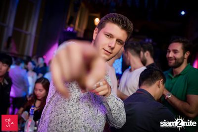 Supersonic Saturdays กับ Ome & Knatz ที่ เซ ลา วี — photo 58