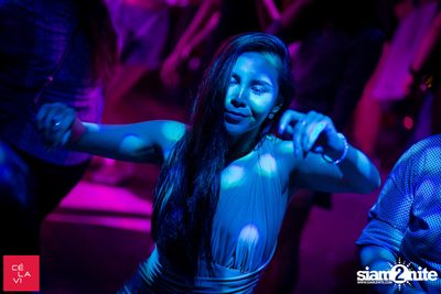 Supersonic Saturdays กับ Ome & Knatz ที่ เซ ลา วี — photo 75
