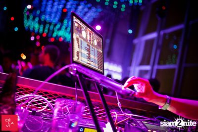 Supersonic Saturdays กับ Ome & Knatz ที่ เซ ลา วี — photo 81
