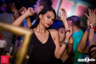 Supersonic Saturdays กับ Ome & Knatz ที่ เซ ลา วี — photo 105