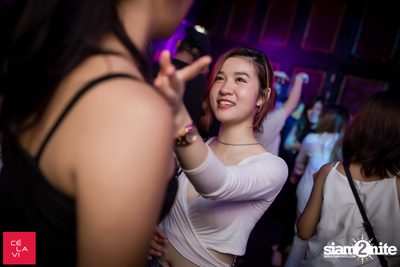 Supersonic Saturdays กับ Ome & Knatz ที่ เซ ลา วี — photo 115