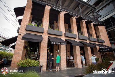 Mayweather Vs. McGregor at The Londoner Brew Pub — photo 3