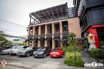 Mayweather Vs. McGregor at The Londoner Brew Pub — photo 4