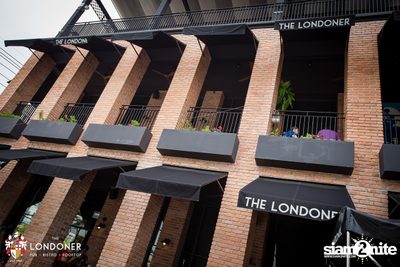 Mayweather Vs. McGregor at The Londoner Brew Pub — photo 6