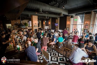 Mayweather Vs. McGregor at The Londoner Brew Pub — photo 7