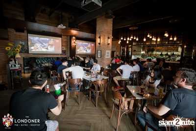 Mayweather Vs. McGregor at The Londoner Brew Pub — photo 8
