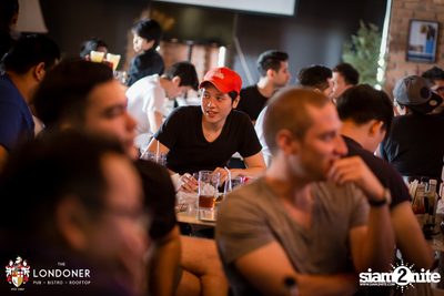 Mayweather Vs. McGregor at The Londoner Brew Pub — photo 17