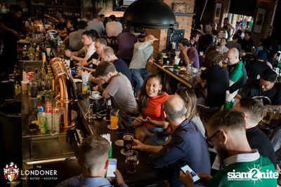 Mayweather Vs. McGregor at The Londoner Brew Pub — photo 22