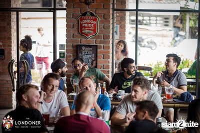 Mayweather Vs. McGregor at The Londoner Brew Pub — photo 24