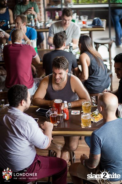 Mayweather Vs. McGregor at The Londoner Brew Pub — photo 27