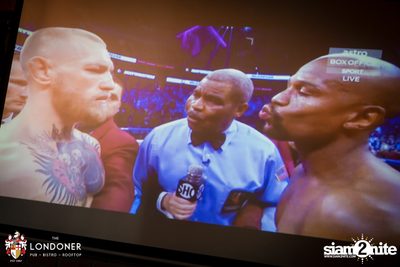 Mayweather Vs. McGregor at The Londoner Brew Pub — photo 43