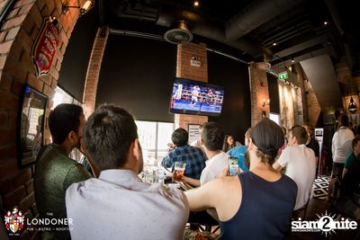 Mayweather Vs. McGregor at The Londoner Brew Pub — photo 58