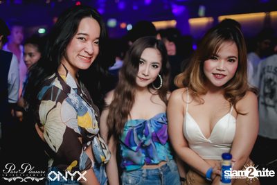 Yves V at ONYX — photo 3