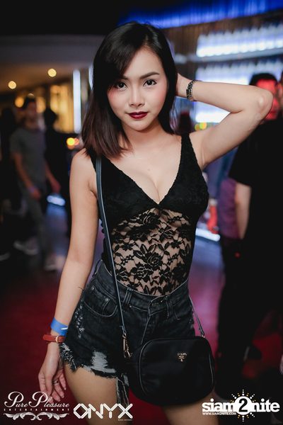 Yves V at ONYX — photo 4