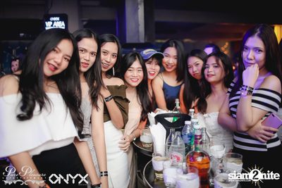 Yves V at ONYX — photo 13